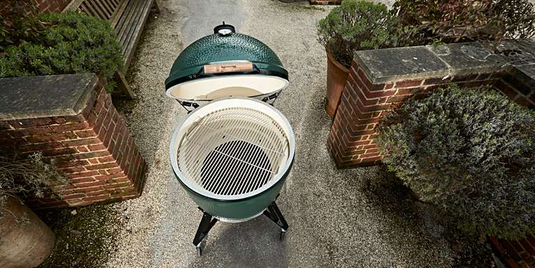Керамический гриль Big Green Egg XXL (2XL) в интерьере, фото Керамический гриль Биг Грин Эгг ХХЛ (2XL) в интерьереerere, фото