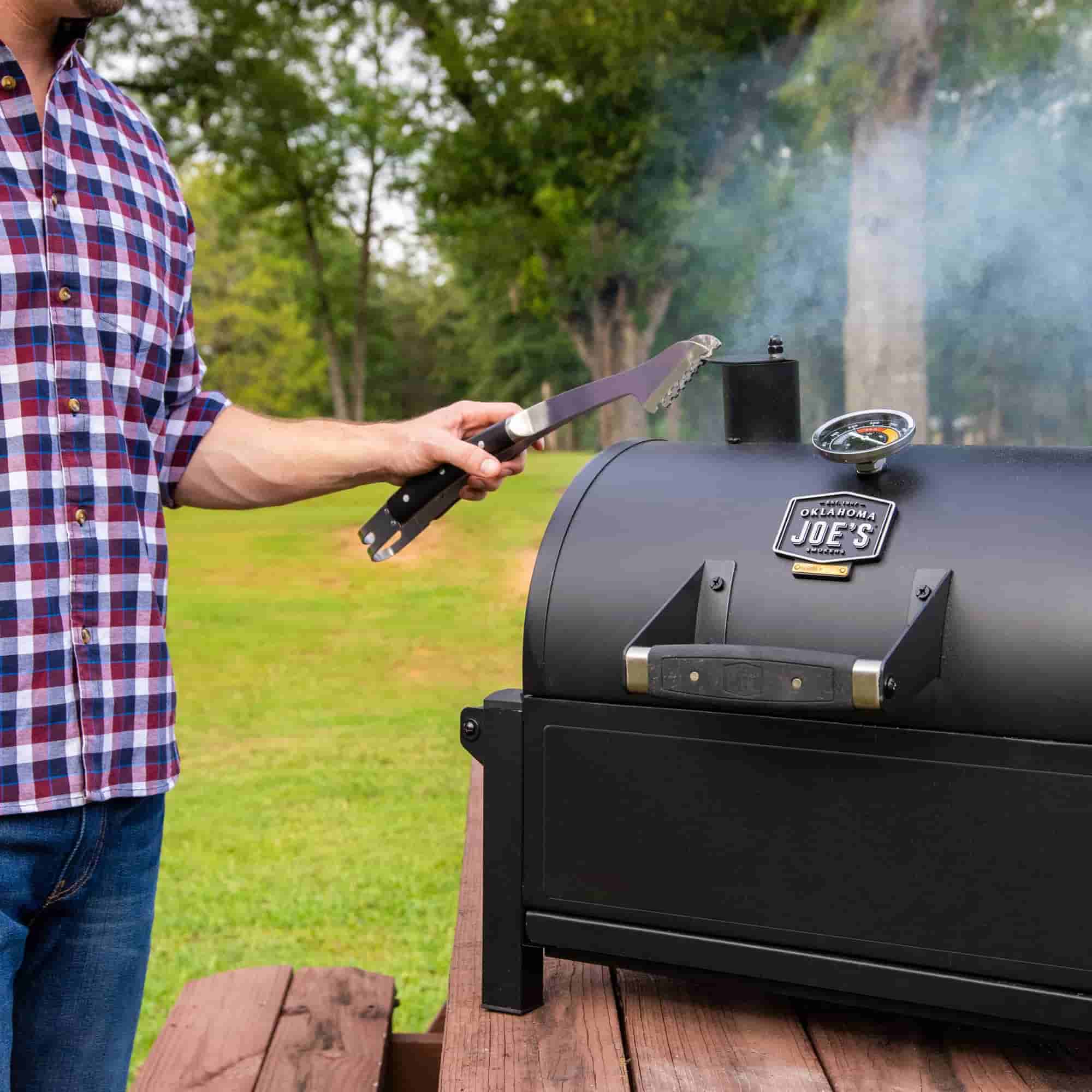 ugolnyj-gril-oklahoma-joe-s-rambler-tabletop-3